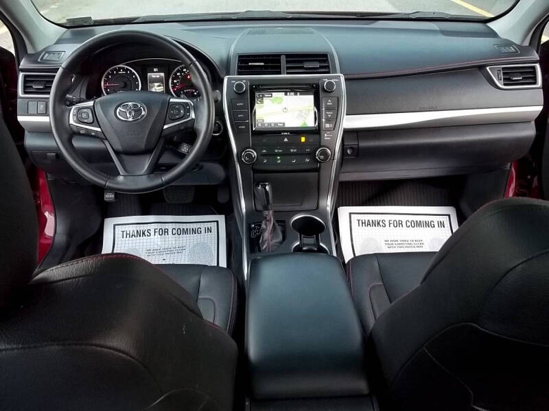 2017 Toyota Camry SE