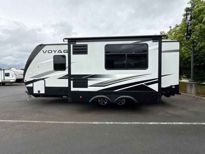 2021 Winnebago Voyage
