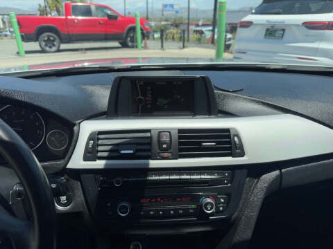 2012 BMW 3 Series 328i