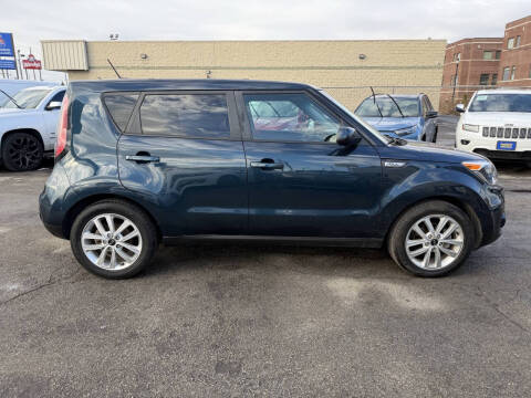 2017 Kia Soul +