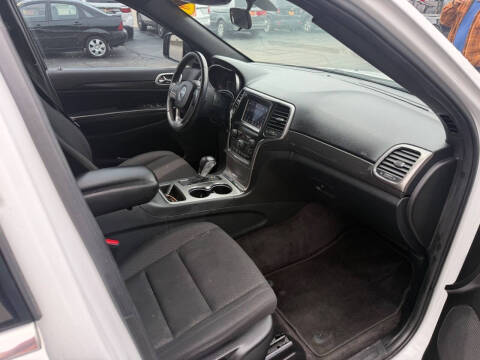 2018 Jeep Grand Cherokee Laredo