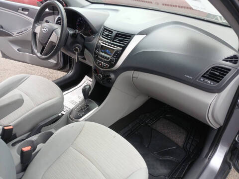 2017 Hyundai Accent SE