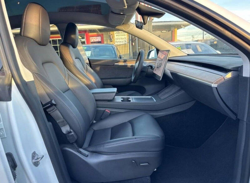 2023 Tesla Model Y Long Range