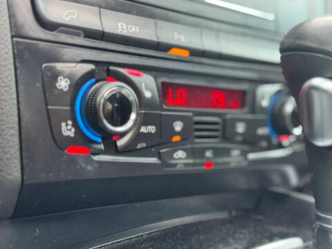 2012 Audi Q5 3.2 quattro Premium Plus