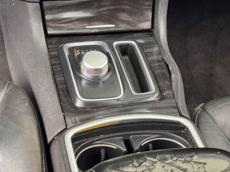 2015 Chrysler 300 Limited