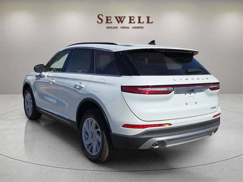 2026 Lincoln Corsair Premiere