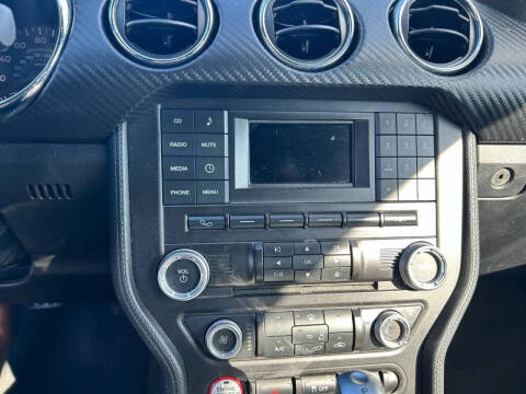 2016 Ford Mustang V6