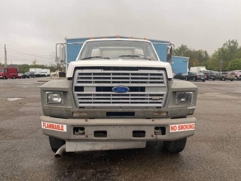 1985 Ford F-800