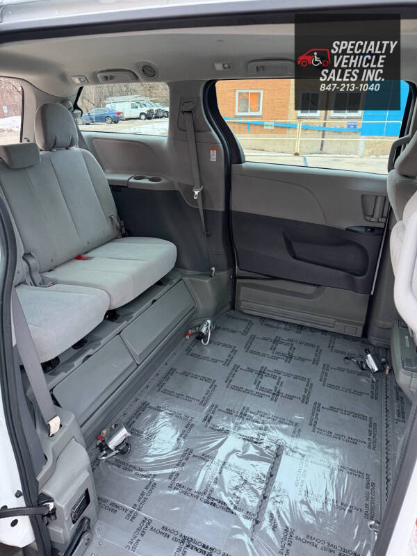 2015 Toyota Sienna L 7-Passenger