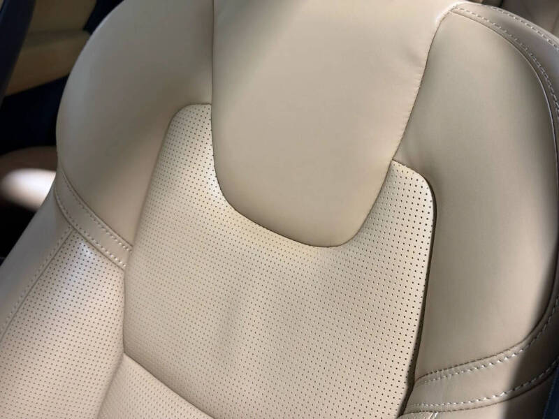 2021 Volvo XC60 Recharge T8 Inscription