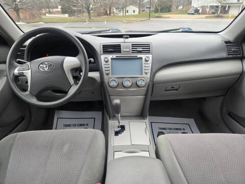 2010 Toyota Camry LE