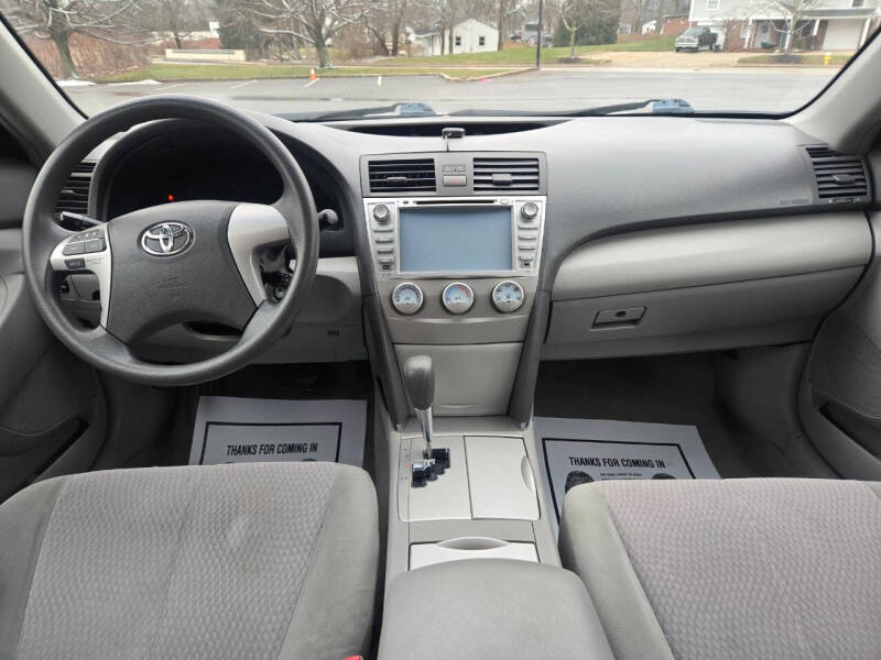 2010 Toyota Camry LE
