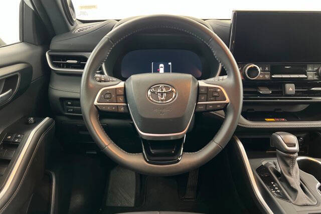 2025 Toyota Highlander XSE