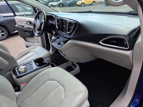2021 Chrysler Pacifica Touring L