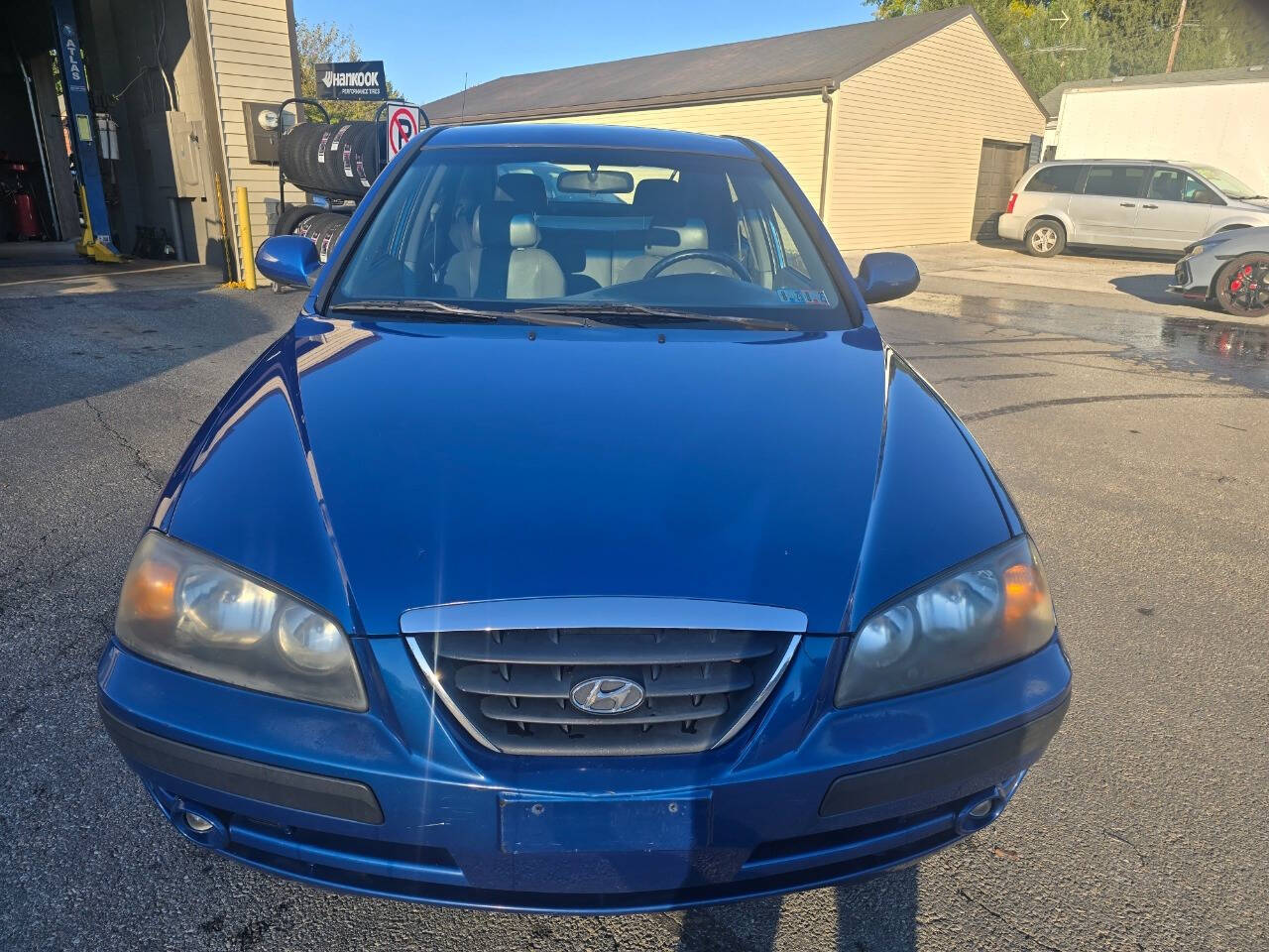 2006 Hyundai ELANTRA for sale at QUEENSGATE AUTO SALES in York, PA