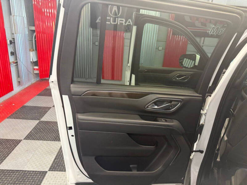 2024 GMC Yukon XL SLE