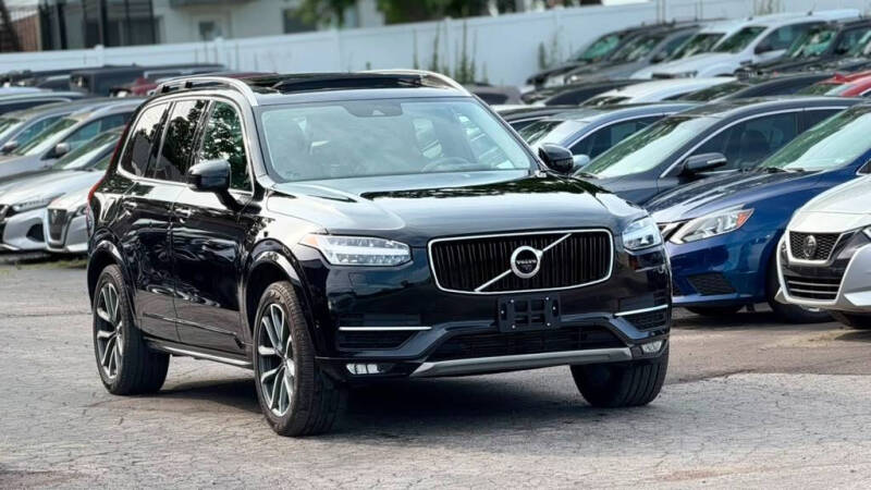 2019 Volvo XC90 T6 Momentum