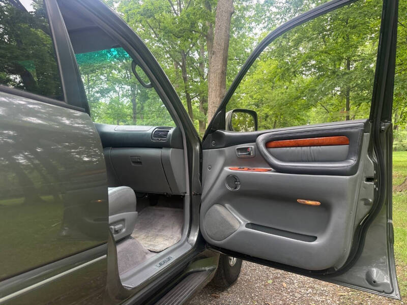2002 Lexus LX 470