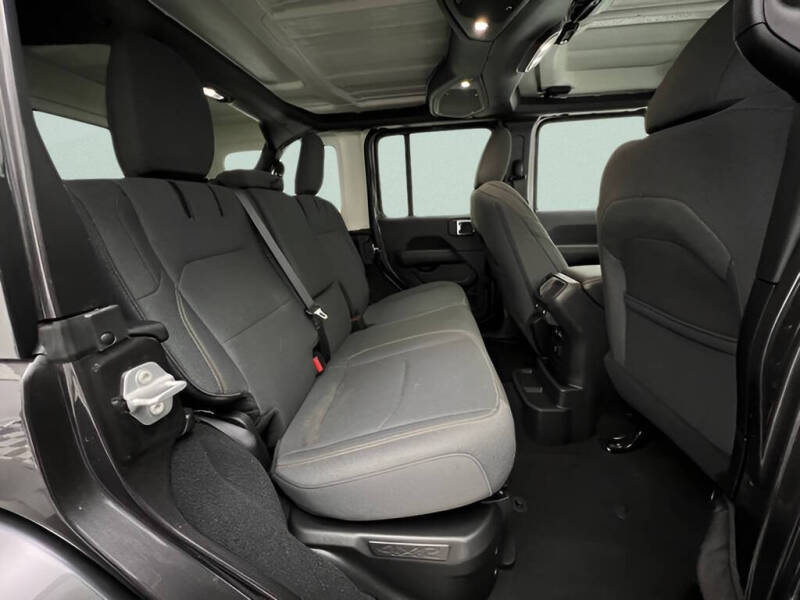 2025 Jeep Wrangler Sahara 4xe