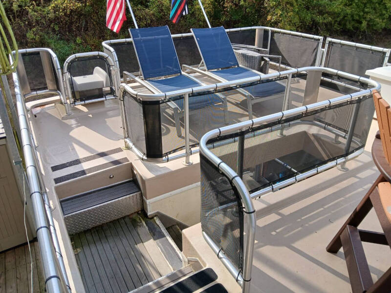 2014 Thoroughbred 58 x 15 House Boat