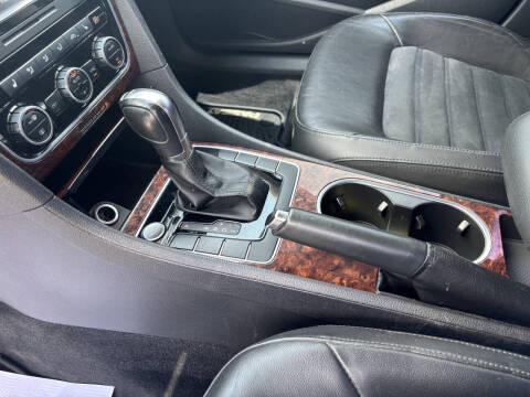 2013 Volkswagen Passat TDI SEL Premium