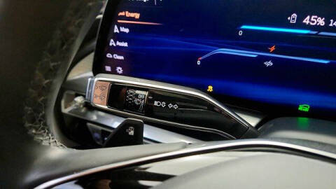 2024 Cadillac LYRIQ Luxury 1