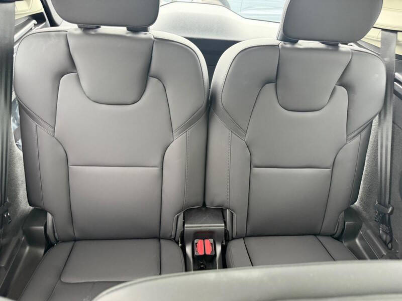 2025 Volvo XC90 B6 Plus Bright Theme 7P