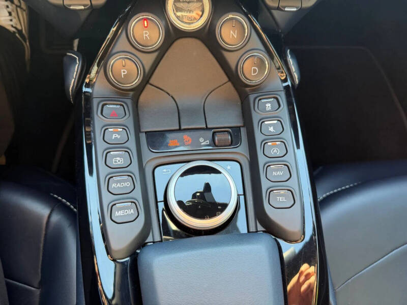 2020 Aston Martin Vantage