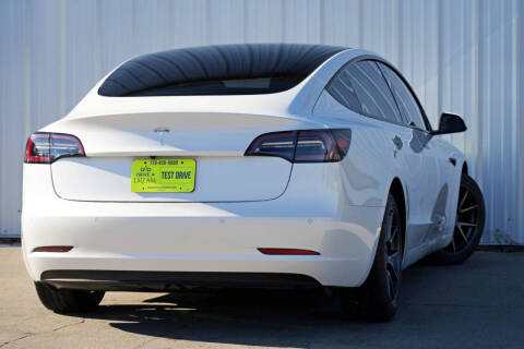 2021 Tesla Model 3 Standard Range Plus