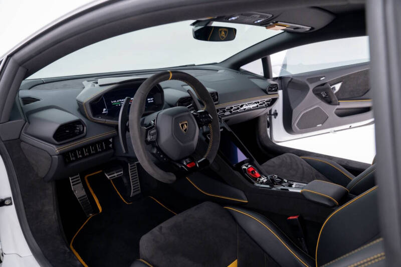 2023 Lamborghini Huracan Tecnica