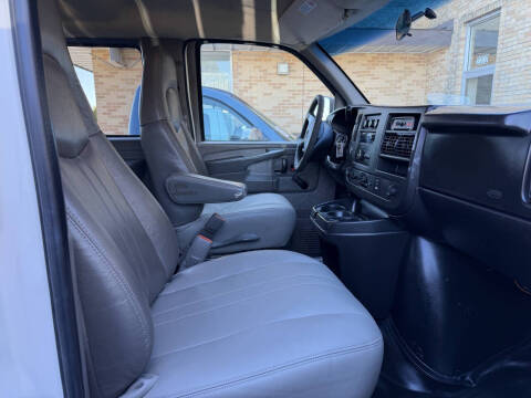 2009 GMC Savana LS 3500