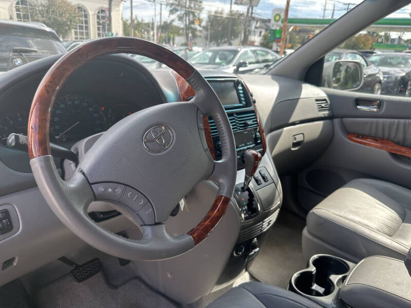 2008 Toyota Sienna XLE Limited