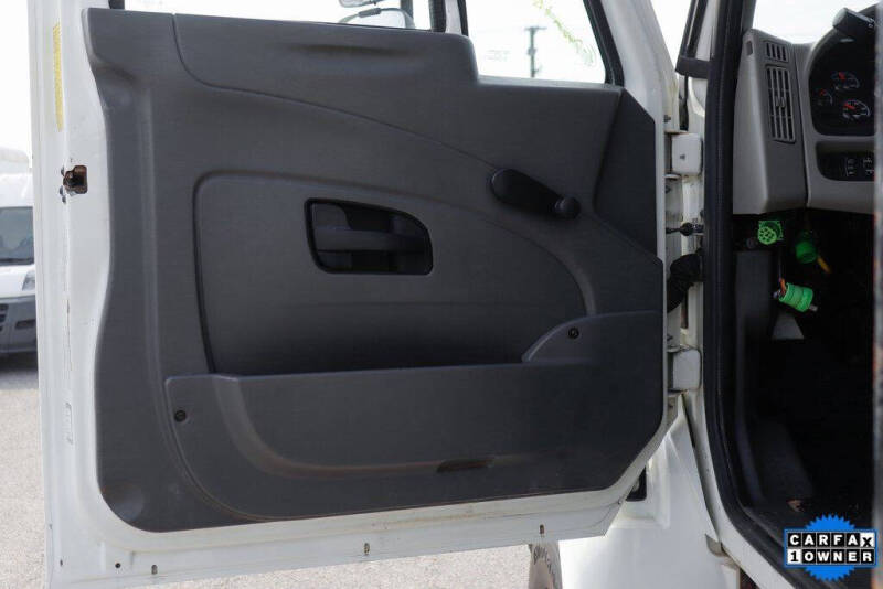 2019 International DuraStar 4300
