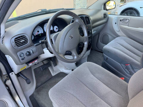 2005 Dodge Grand Caravan SXT