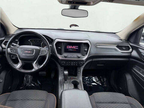 2017 GMC Acadia SLE-2