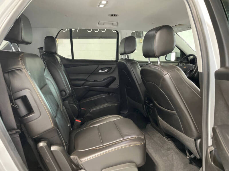 2021 Chevrolet Traverse LT Leather