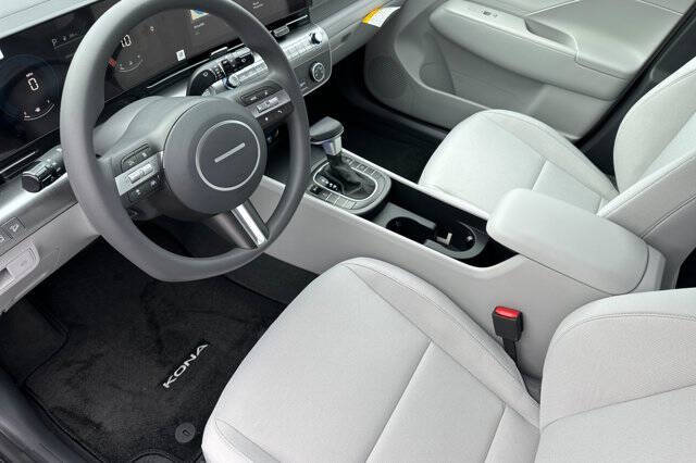 2026 Hyundai Kona SE
