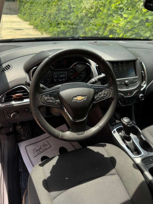 2017 Chevrolet Cruze LT Auto