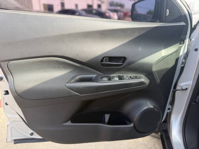 2020 Nissan Kicks S