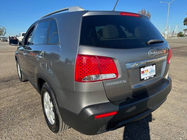 2013 Kia Sorento LX