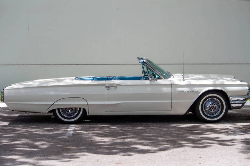 1964 Ford Thunderbird