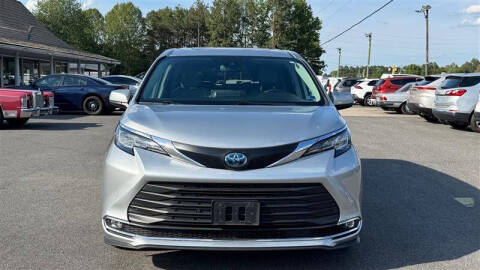 2023 Toyota Sienna XLE 7-Passenger