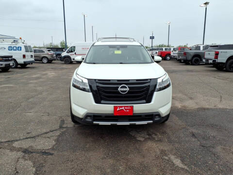 2023 Nissan Pathfinder Platinum