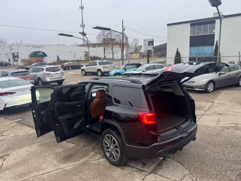 2017 GMC Acadia SLT-1