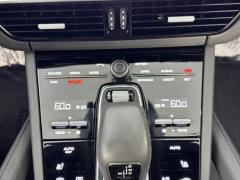 2022 Porsche Cayenne Platinum Edition