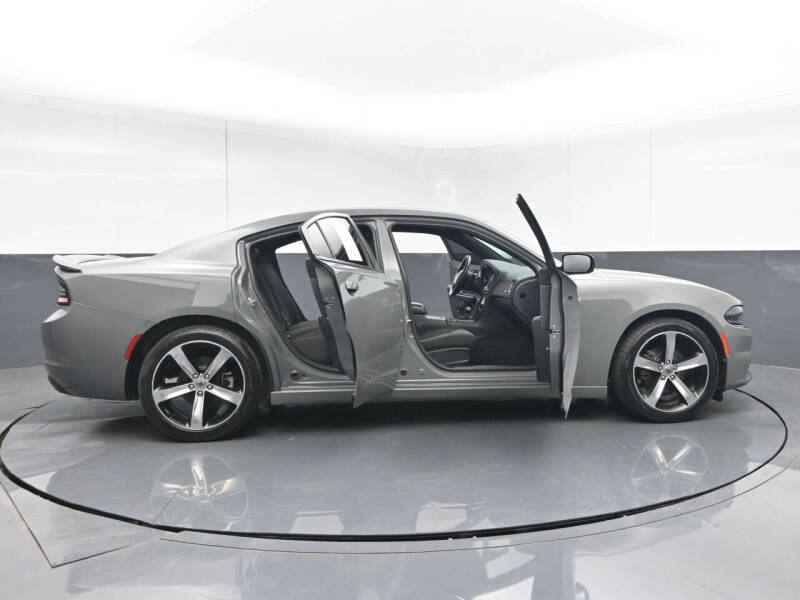 2017 Dodge Charger SE
