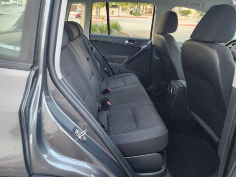 2015 Volkswagen Tiguan S