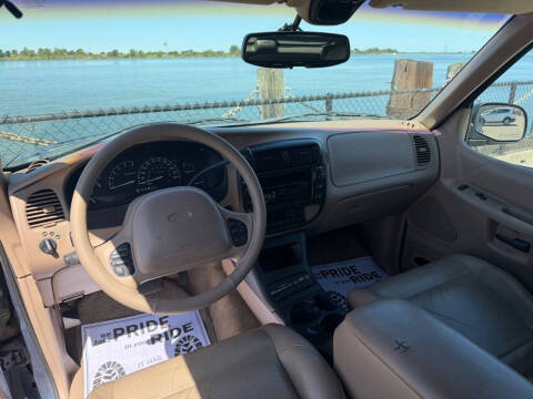 2001 Ford Explorer Eddie Bauer
