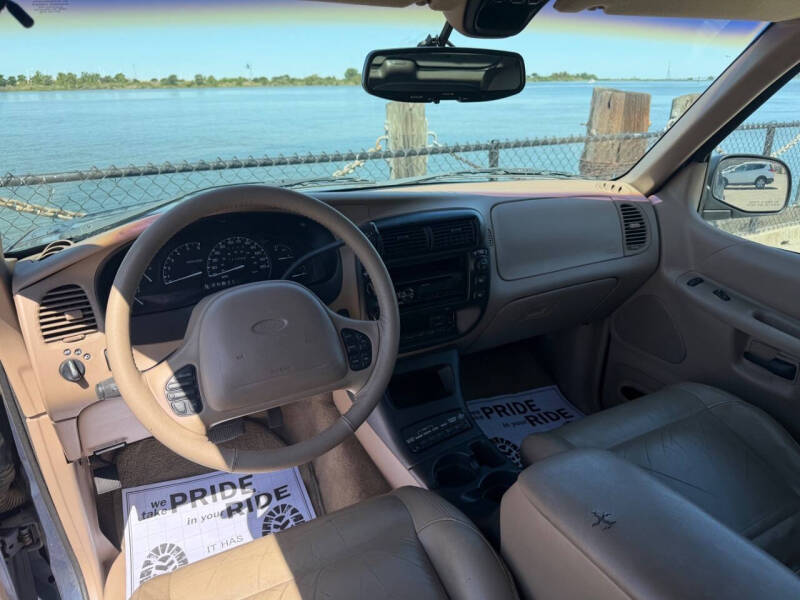 2001 Ford Explorer Eddie Bauer