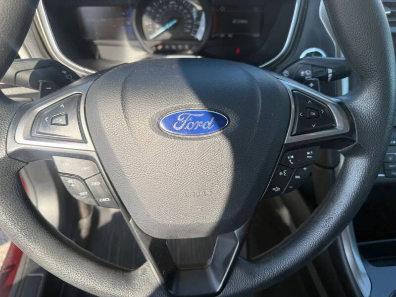 2017 Ford Fusion SE